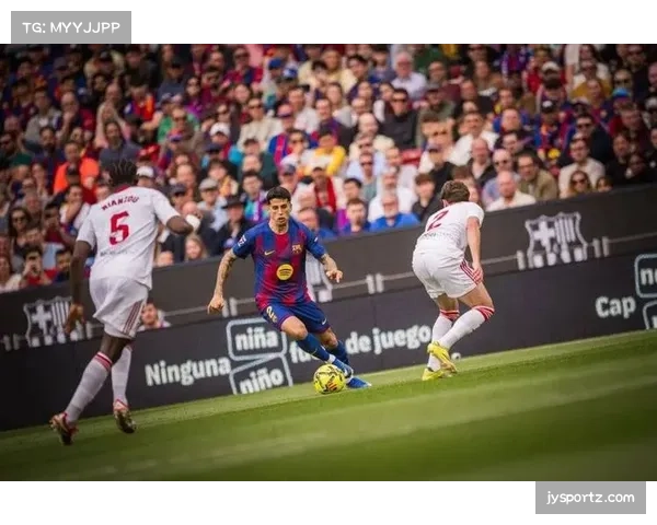 塞维利亚前锋阿科尔·亚当斯状态正佳,成对阵巴萨反击关键威胁点 塞维利亚前锋阿科尔·亚当斯状态正佳,成对阵巴萨反击关键威胁点